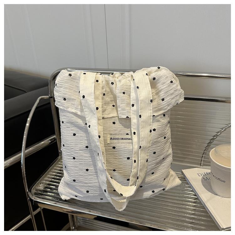 

Легкая нейлоновая тканевая сумка женская 2025 новая повседневная вместительная сумка-мессенджер для通勤 популярная сумка-тоут в горошек белый