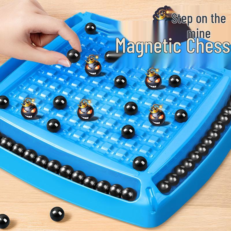 Magnetic Battle Chess: Parent-Child Interactive Toy for Children's Concentration Training