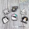 Broche Métallique en Forme de Chat avec Finition Peinte - Insigne Créatif Lettre Anglaise pour Sac à Dos ou Veste
