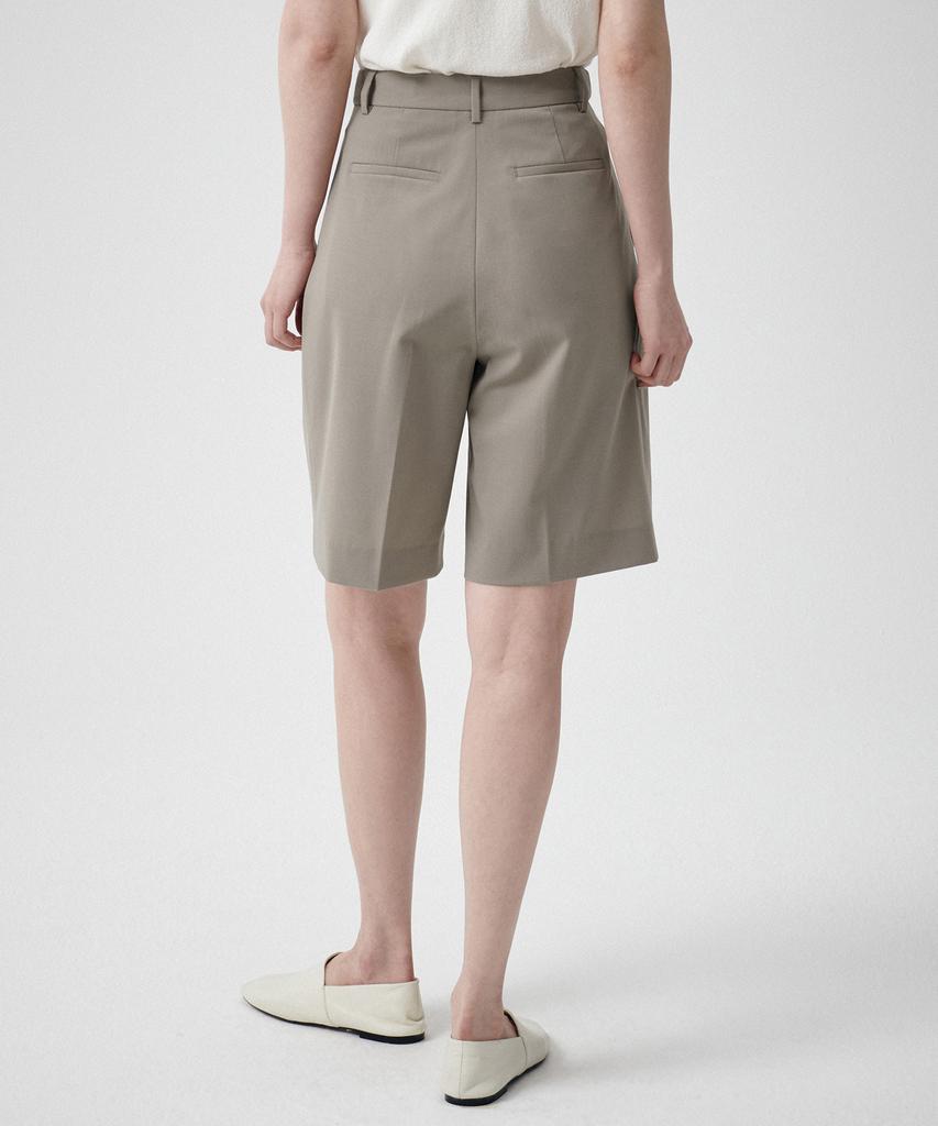 MUSINSA STANDARD WOMAN Women'S Summer Wool Bermuda Hidden Elastic Waist Half Slacks [Light Beige]