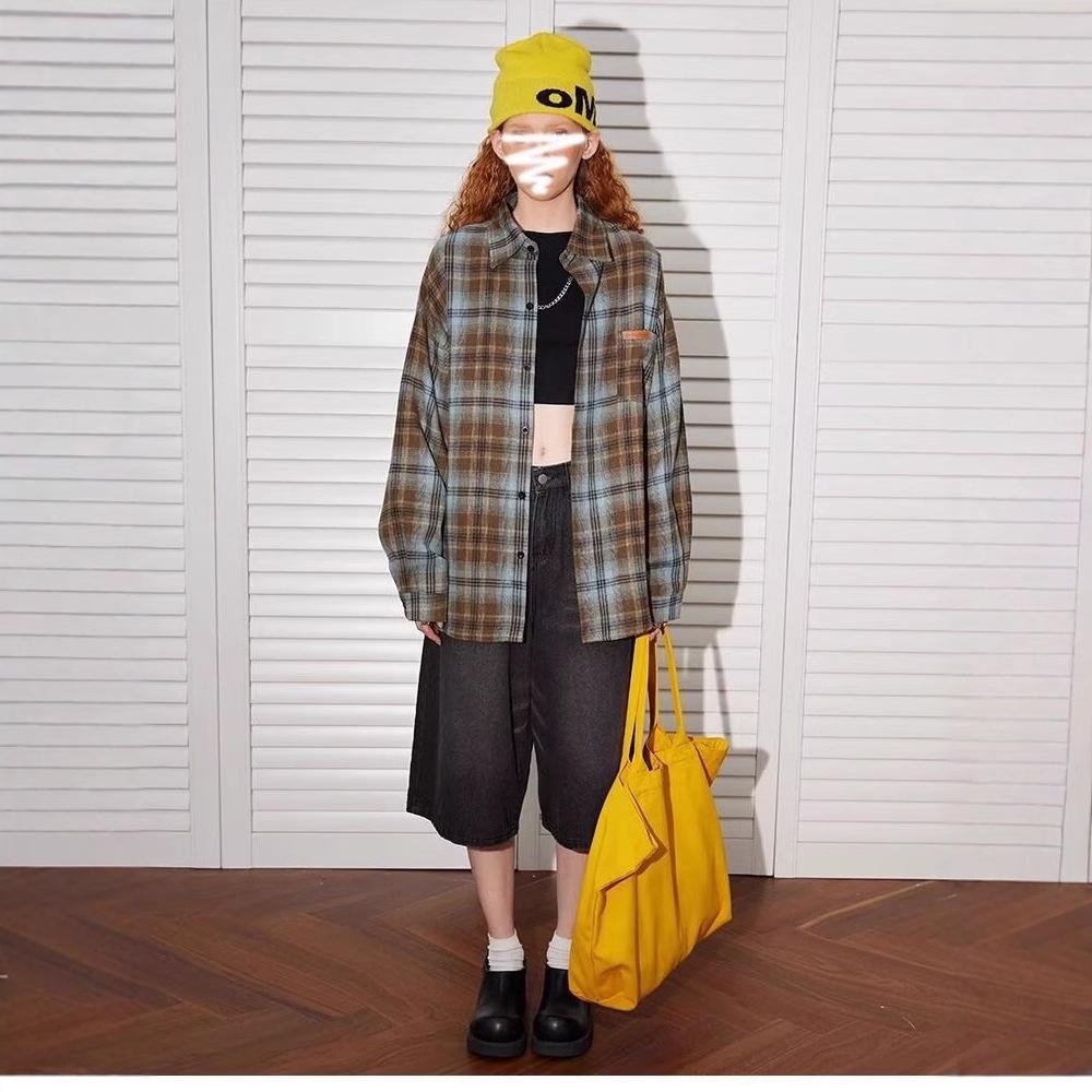 

2025 Men s Plaid Long-Sleeved Japanese Hong Kong Style Casual Shirt L