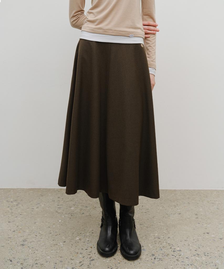 Malittepeulangsowajeobeo W Long Flare Skirt Brown