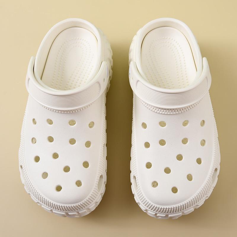 New super thick-soled tire hole shoes women's height-increasing sports wear wear wear-resistant bag head sandals outdoor