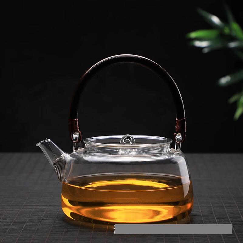 High Borosilicate Glass Teapot with Rattan Handle