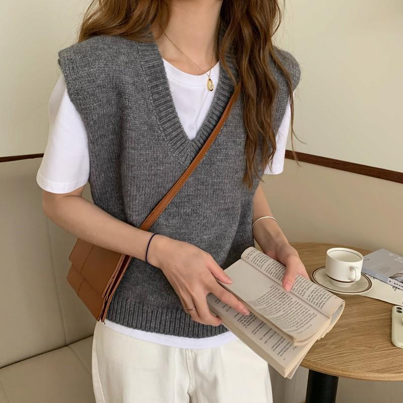 

Женский шерстяной жилет-свитер с V-образным вырезом 2024 - Японский свободный стиль для многослойности весной и осенью Small серый