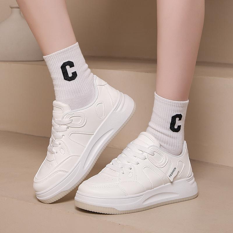 Customized niche design women's shoes 2025 autumn popular new little white shoes versatile student sports and leisure board shoes