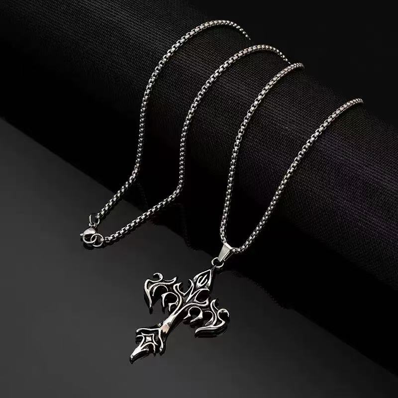 1PCS Fashion Retro Flame Cross Pendant Necklace Men's and Women's Long Chain Punk Gothic Fashion Accessories