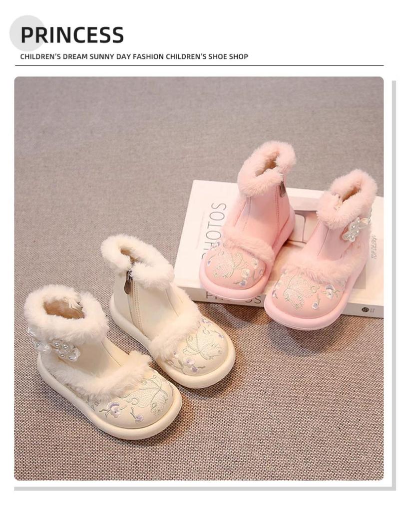 Girls' 2026 Winter Hanfu-Style Embroidered Cotton Snow Boots - Warm, Velvet-Lined for Spring Festival & New Year