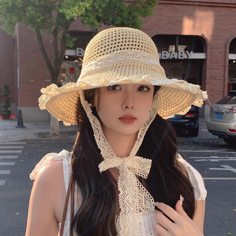 Women's Summer Beach Photo-Ready Straw Lace Hat Vacation Style Fisherman Hat Beach Wide Brim Sun Protection Hat Straw Material with Lace Details