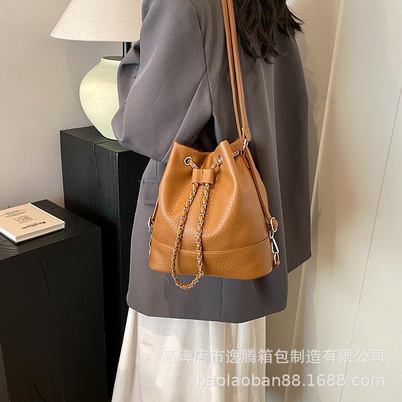 

Сумка преміум-класу через плече, сумка-рюкзак великої місткості в іноземному стилі, жіночий маленький рюкзак новинки 2024 року, багатоцільова сумка-відро коричневий