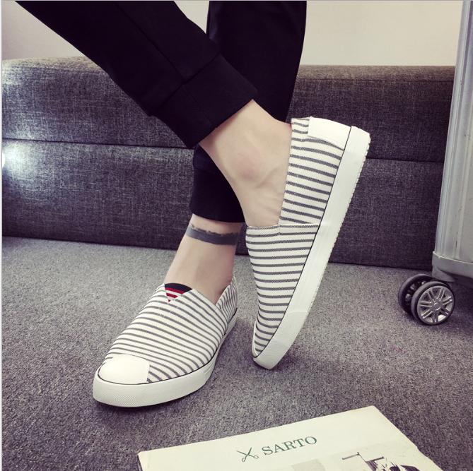 Nowe buty w paski na wiosnę jesień wsuwane płaskie buty oddychające codzienne męskie buty codzienne płaskie