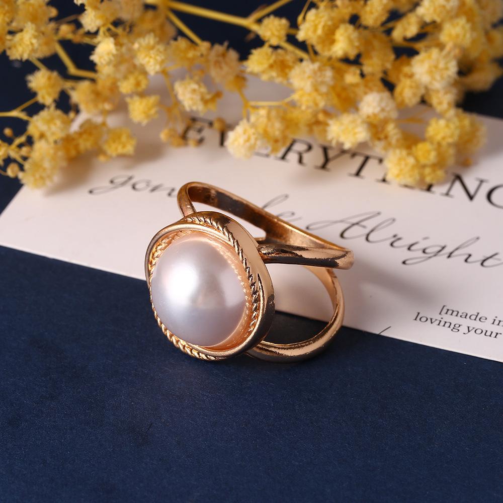Korean Pearl Camellia Scarf and Shawl Buckle for Fashionable T-Shirts