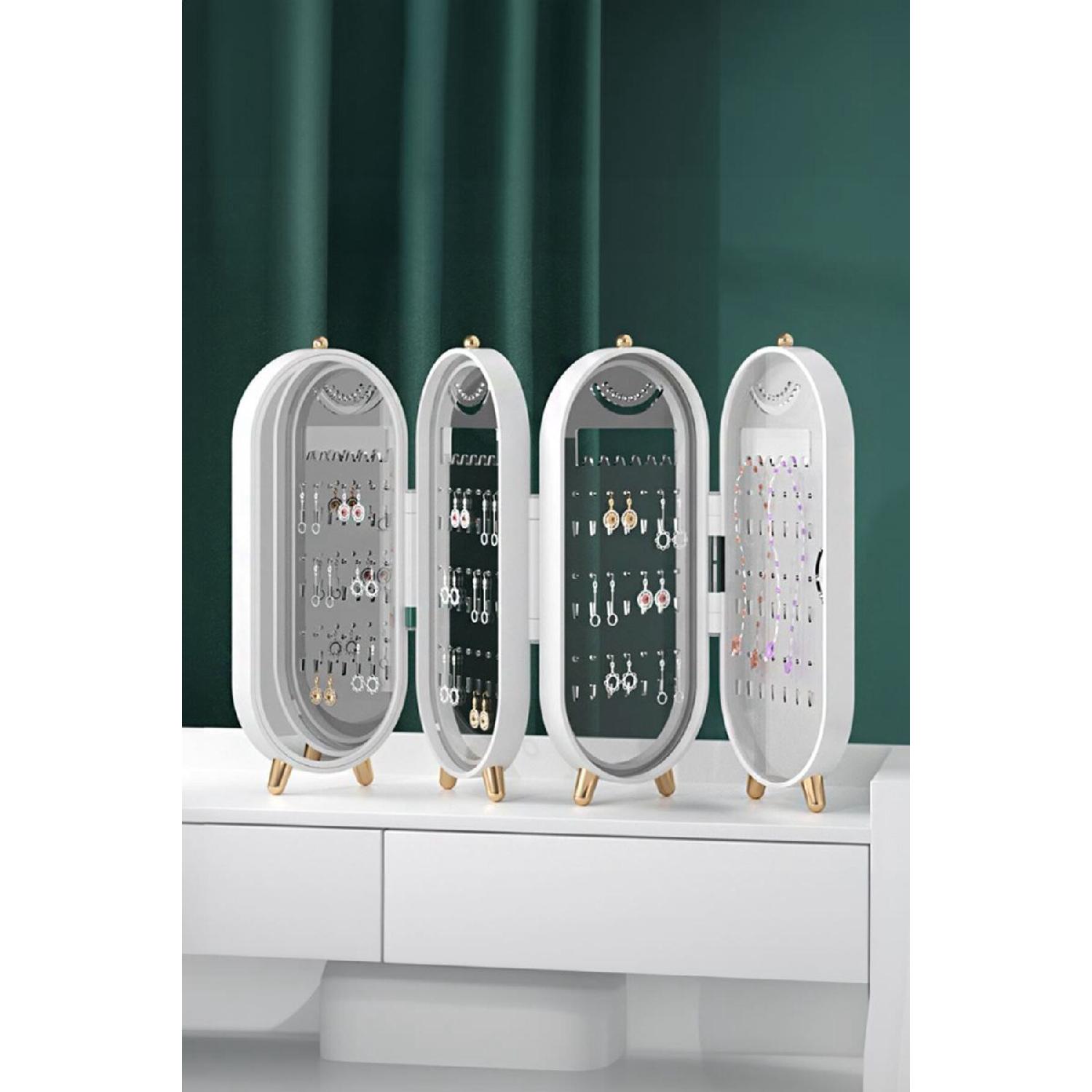 

White Plastic Folded Earrings Necklace Stand Decor St1-45by білий