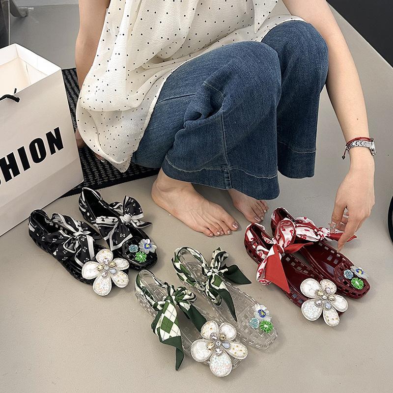 Crystal Shoes Transparent Jelly Bag Head Sandals Women's Spring and Summer Outer Wear Thin Bottom Square Head Flower with Diamond Retro Evening Shoes