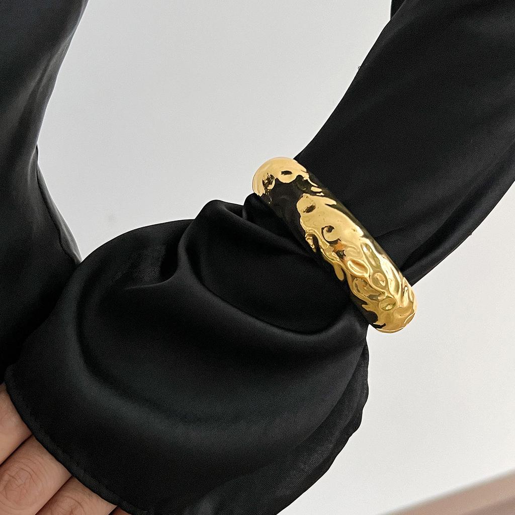 Chunky Heavy Metal Pearl Bangles for Women Gothic Punk Irregular Minimalist Alloy Wide Bracelet Fashion Jewelry Gifts