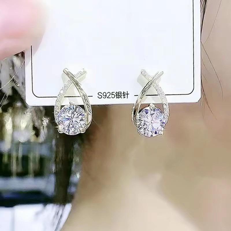 Trendy New Style Super Fairy-like Hypoallergenic Fashionable Crossed Zircon Earrings 2Pcs серебряный