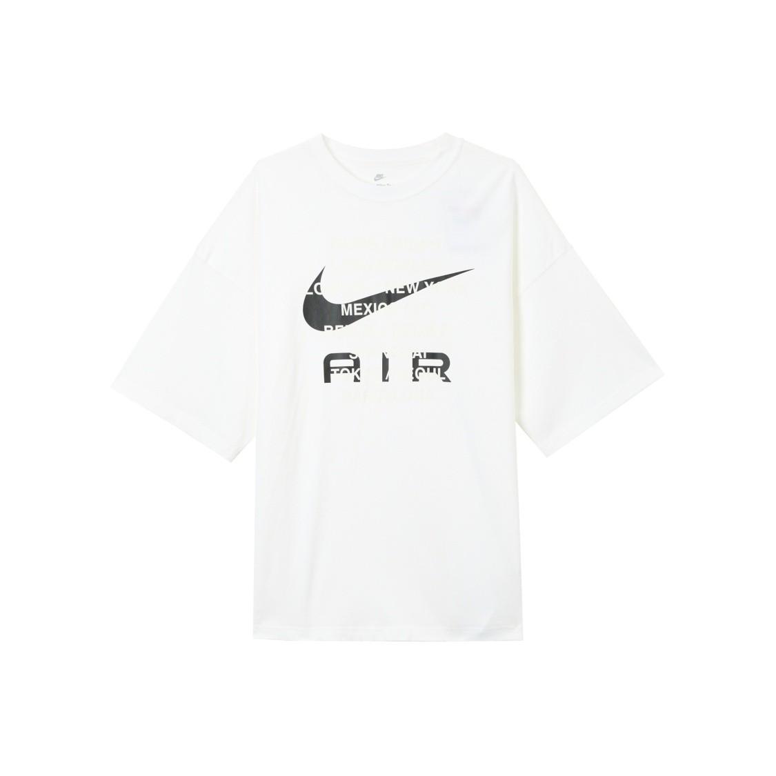 Nike Men s White Loose-Fit Crew Neck T-Shirt with Letter Print M