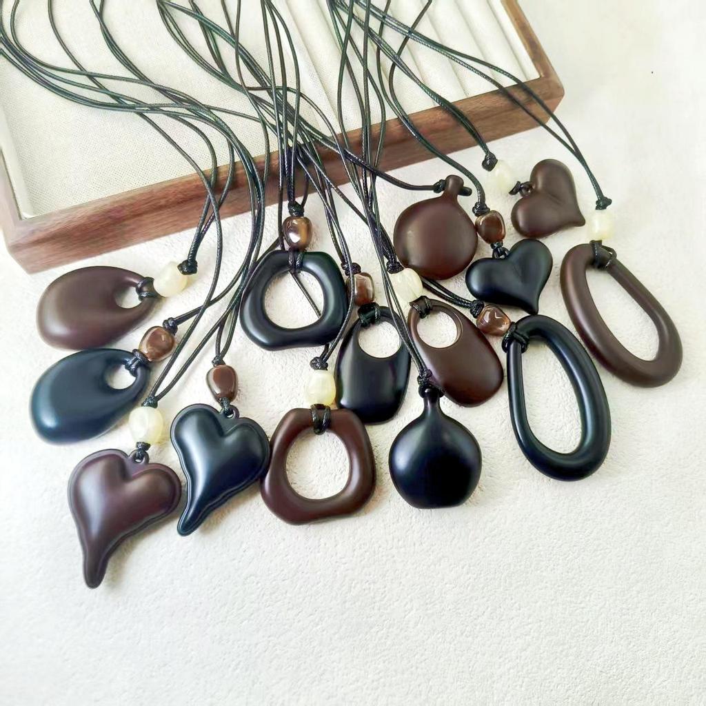 Maillard Retro Korean Style Necklace for Women - Versatile Autumn/Winter Jewelry Chain
