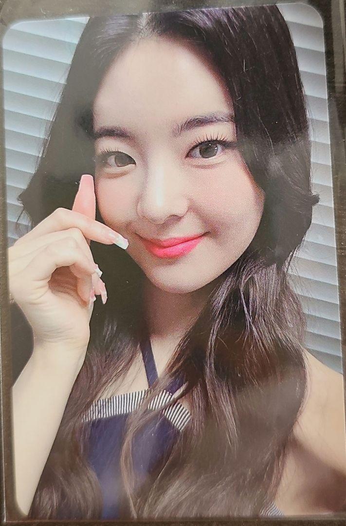 

[USED] ITZY checkmate makestar trading card rear Lia autograph session