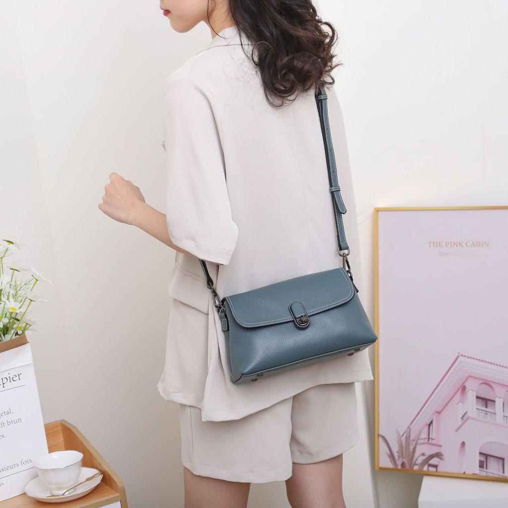Cowhide Lock Single Shoulder Women's Bag, Large-capacity Messenger Tote Bag, Women's Headbag, Fashionable and Simple Shopping