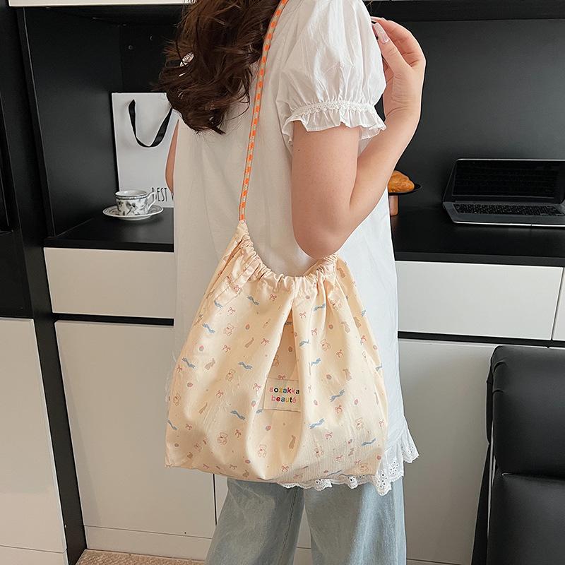 New niche broken flower canvas bag large capacity shoulder bag underarm bag portable shopping bag tote bag