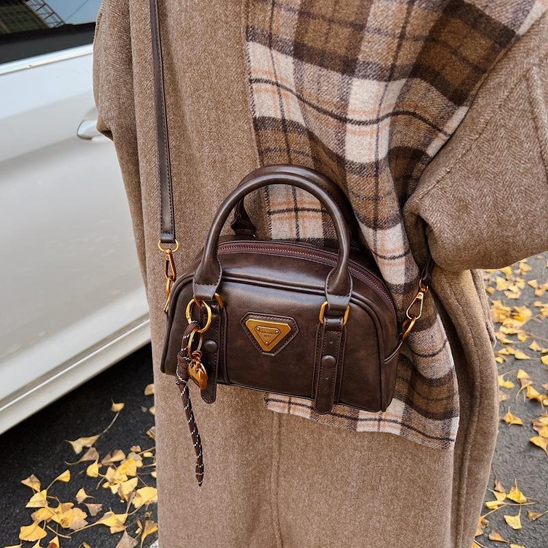Retro High-End Handkissen Tasche Damen Herbst und Winter Neue Mode Lässig Pendeln Schulter Umhängetasche