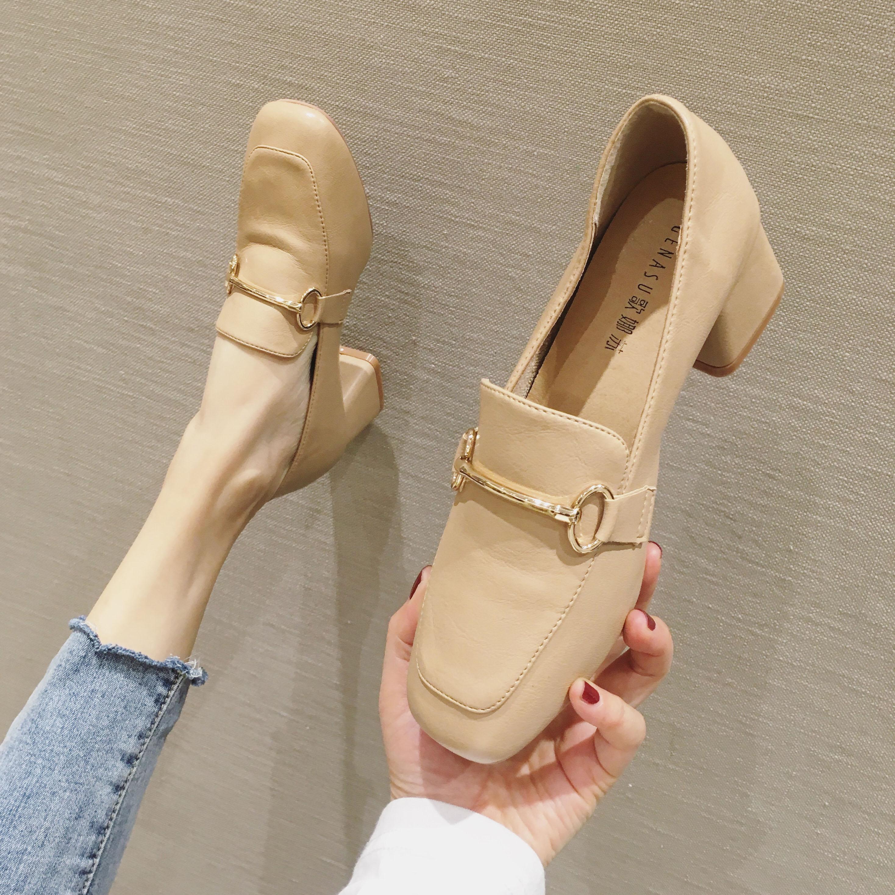 

Маленькие кожаные туфли в британском стиле. Женские новые весенние универсальные черные туфли на высоком каблуке. Туфли в горошек на толстом среднем каблуке. 35 миндальный