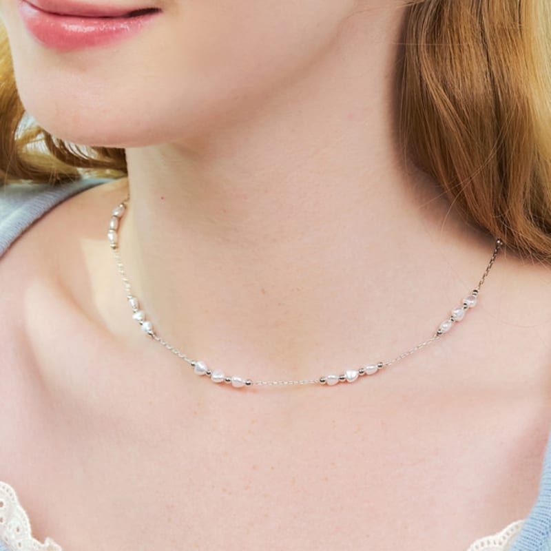 

ENGBROX peachy pearl necklace gold