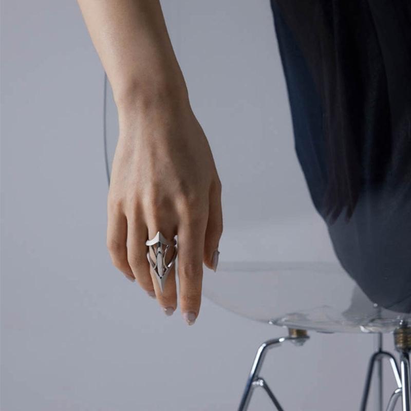 Scepter Hollow Barbed Fangs Ring for Women Gold Silver Rings Fashion Novel Niche High-grade Sense Open Finger Ring