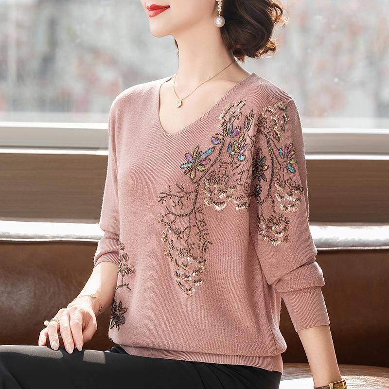 Happy Mother-in-law V-neck Red Knitwear with Handmade Sequin Embroidery - Slimming and Age-Reducing Top for Spring and Autumn