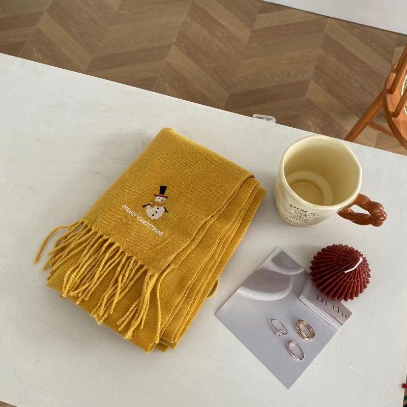 

New embroidered Christmas antlers red scarf women s winter imitation cashmere scarf warm new gift жёлтый