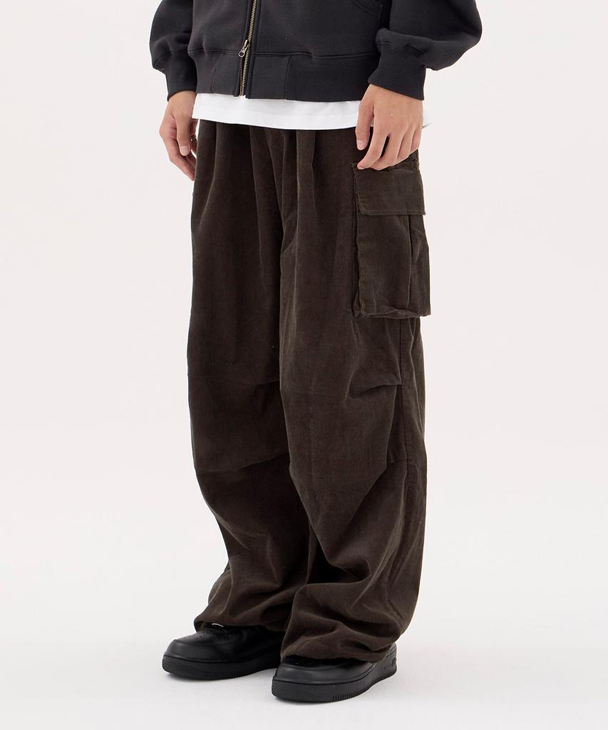 URBANAGE Corduroy Single-Pleat Wide Elastic Banding Parachute Cargo Pants_Khaki