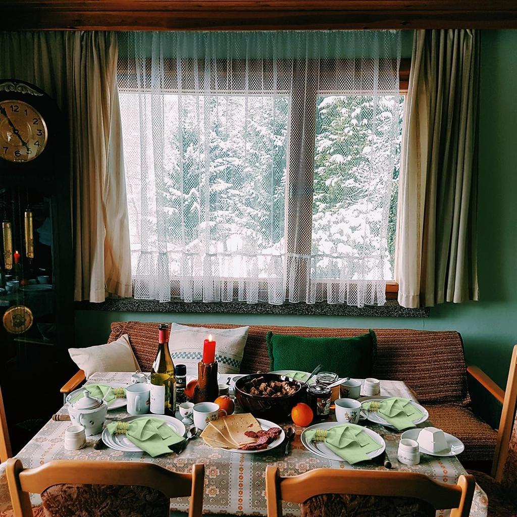 Set of 6 30x45cm Burgundy Cloth Napkins,Washable Table Napkins for Family Dinning,Christmas Party Wedding Baby Shower Decoration