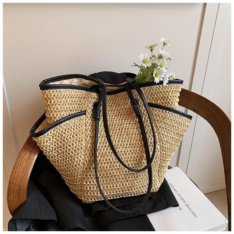 Simple straw woven bag spring and summer new woven bag seaside vacation tote bag large capacity armpit bag