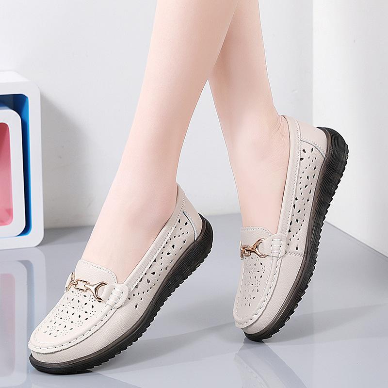 Hollow metal buckle round head one pedal shallow mouth fashionable women's style flat bottom casual shoes