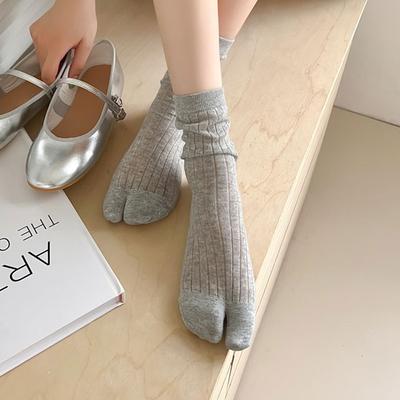 Absorberendetynne tåstrømper for damer, Knehøye sokker med vertikale striper for kvinner, Pustende to-tå-sokker av polyester-bomull, Skolestil