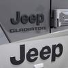 ABS Car Front Emblem for Jeep Grand Cherokee Commander Renegade Liberty Compass Patriot Wrangler Tj Jk Trunk Sticker Decoration AMR1