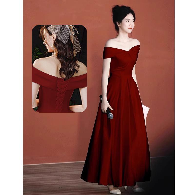 

Длинное вечернее платье с открытыми плечами для особых случаев Medium