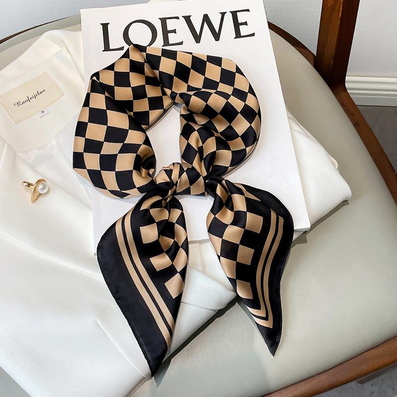 Popular Style Square Scarves Print Sunscreen 70X70CM Kerchief Fashion Beach Travel Silk Scarf Four Seasons Small Headcloth