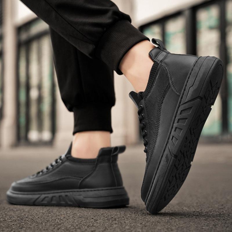 Spring Autumn Men Black Casual Shoes Trendy Versatile Breathable Leisure Board Shoes For Men Loafers Man Leather Sneakers Hombre