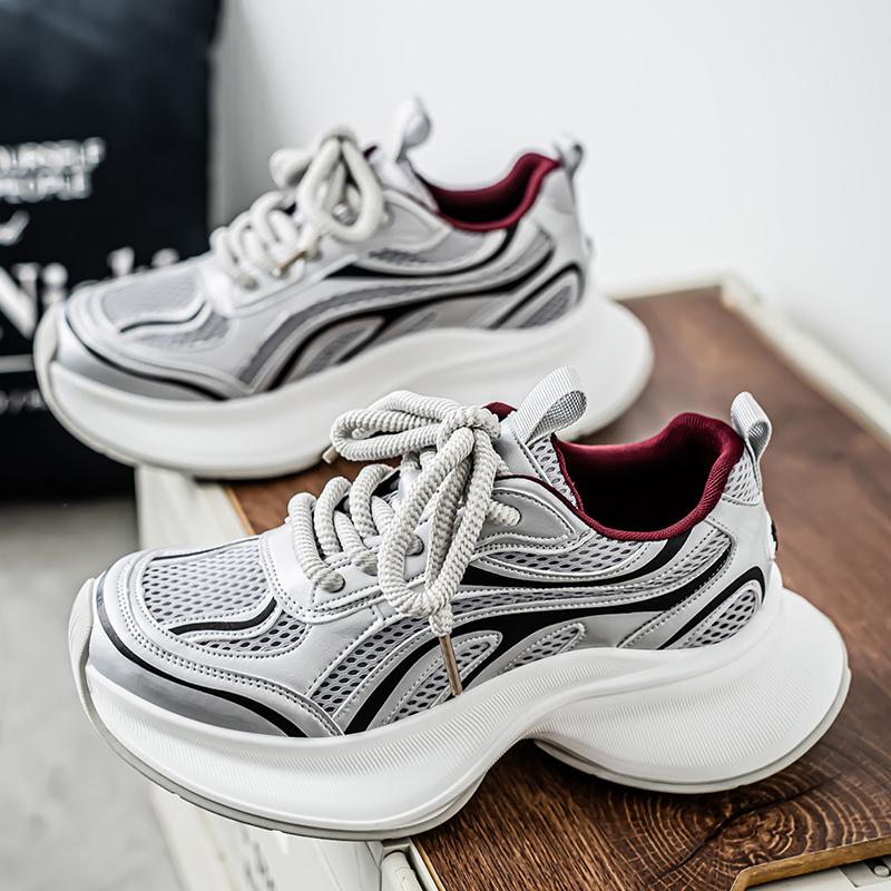 

Новые модные мужские кроссовки Four Seasons с толстой подошвой для студентов и мальчиков, трендовые кроссовки с мягкой подошвой, дышащие, повседневные кроссовки для бега 44 серый/серебряный