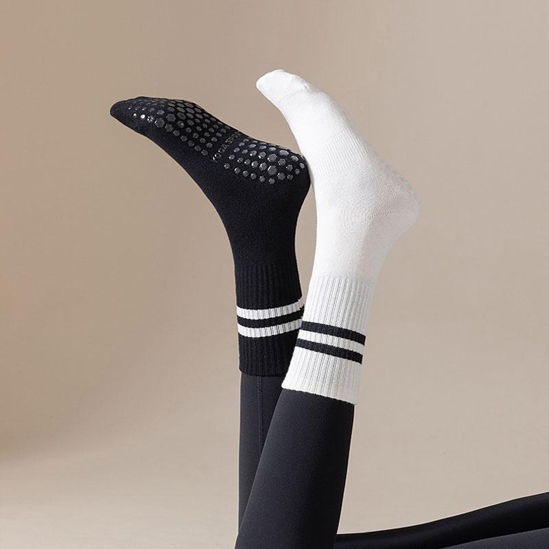 Calzini bianchi da donna Calzini sportivi in ​​cotone antiscivolo da palestra Autunno Inverno Calzini sportivi da ballo per pilates
