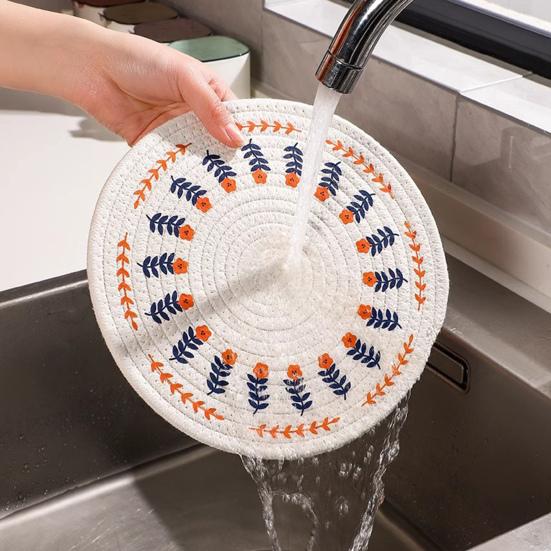 Handwoven Cotton Rope Placemat with Original Print Heat-Resistant Non-Slip Round Table Mat Decorative Kitchen Dining Accessory.