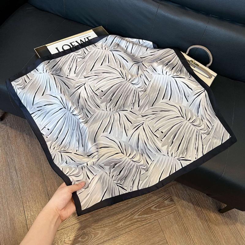 Fashion Black and White Printing Temperament Square Scarf Imitation Silk Korean Version Decorative Scarf Scarf Professional Decorative Shawl Silk Scar