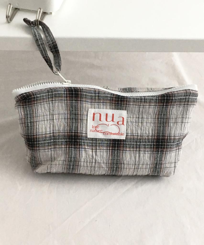 Nuaname Black Sesame Check Pattern Pouch