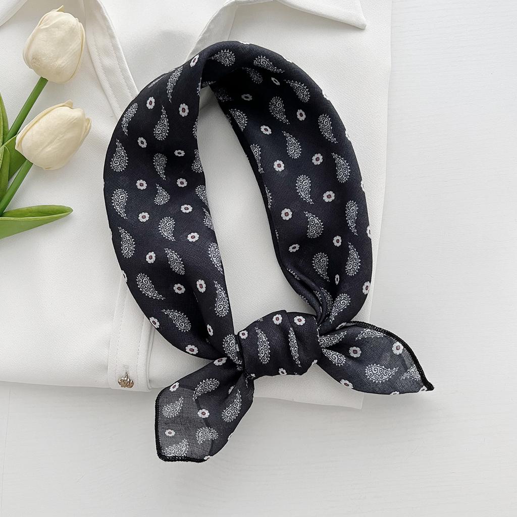 Spring and summer literary and retro cashew nut floral cotton and linen small square scarf, women use versatile neck scarf to tie hair silk scarf