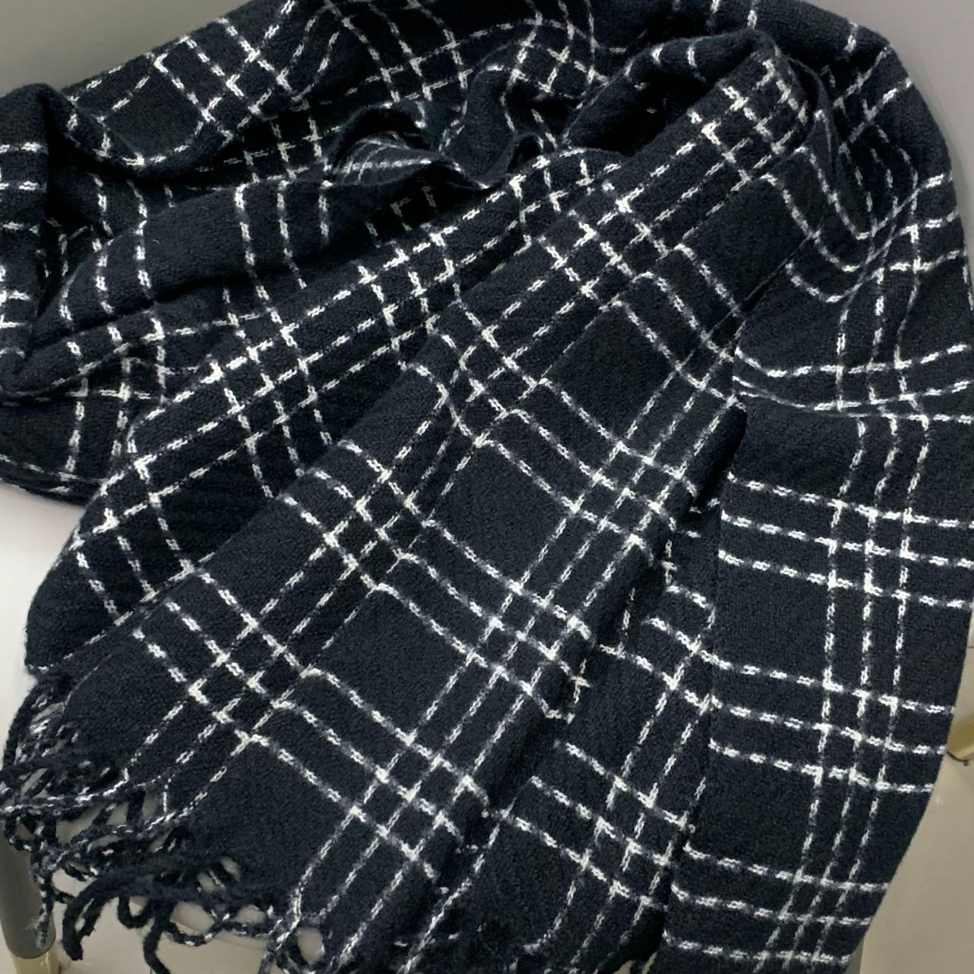 

New Classic Plaid Scarf for Women Korean Style Winter Shawl Warm and Thickened Versatile Scarf 65*180cm
