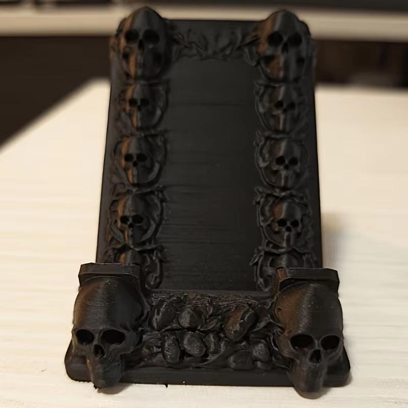 Gothic Skull Phone Holder Universal for Android iOS Phones Desktop Stand Personalized Home Decor Unique Gift for Gothic Style Fans