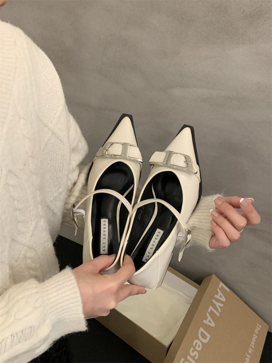 

Spring 2024 new retro pointed Mary Jane shoes light mouth thick heel with skirt high heel single shoes women s shoes 35