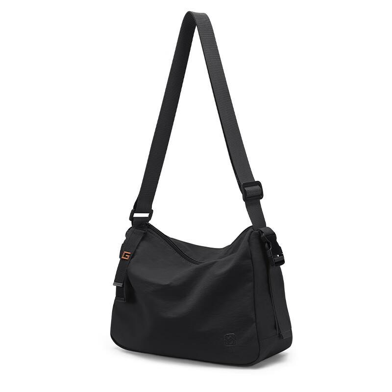 GOLF Shoulder Bag, Casual Crossbody Bag, Water-Resistant Sport Bag, Commuter Bag